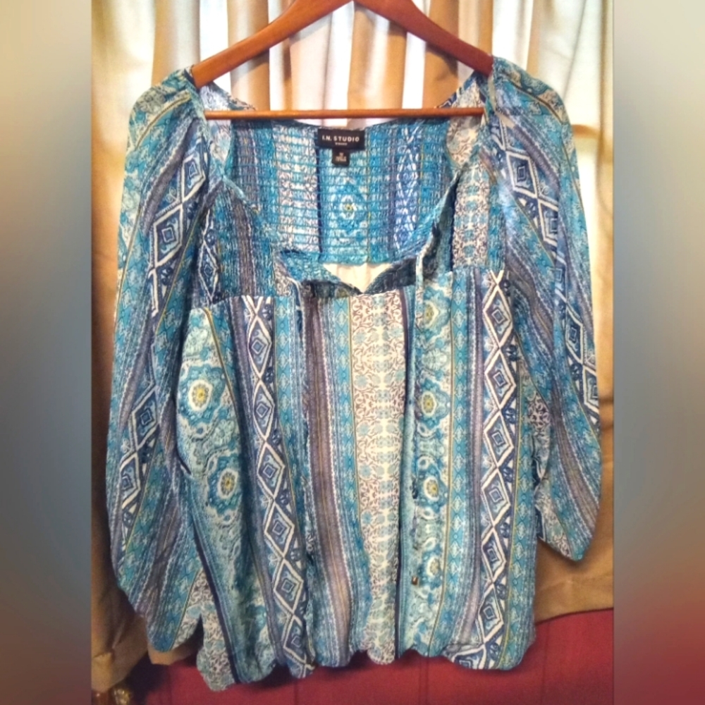 I.N. Studios Long sleeved top